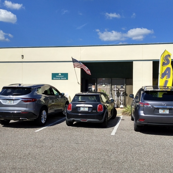 Burberry 18kt Gold Plated Charm Bracelet Watch - Picture 9 of 9